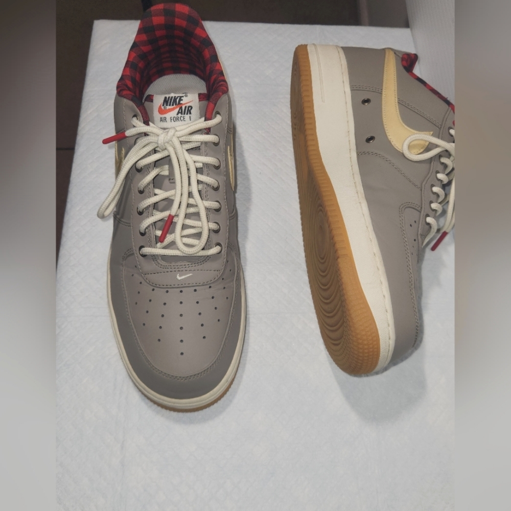 Nike Air Force 1